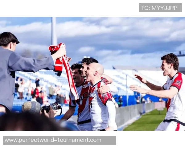 德甲激战：那不勒斯与马竞互交白卷引发全场惊讶