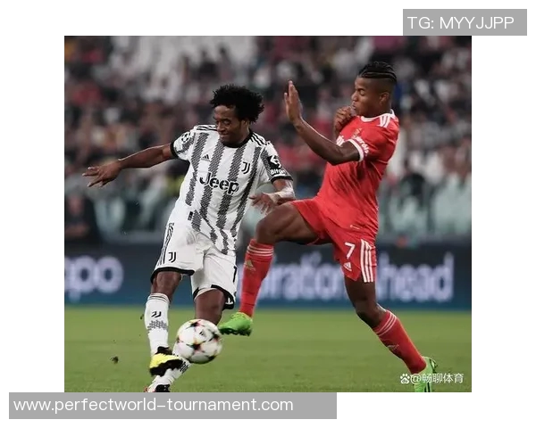 本菲卡大胜尤文图斯6比2补时进球点燃全场激情与转会传闻